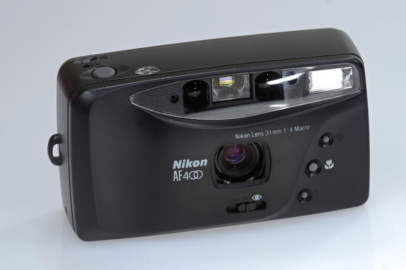 Nikon AF 400 (1994) kompakt