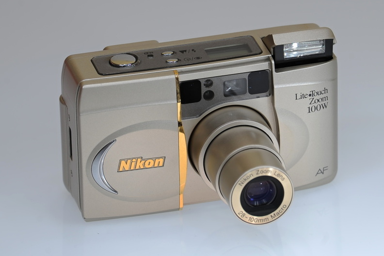 Nikon Lite·Touch Zoom 100W (2003) kompakt