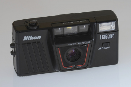 kompakt-Nikon L135 AF(1984)
